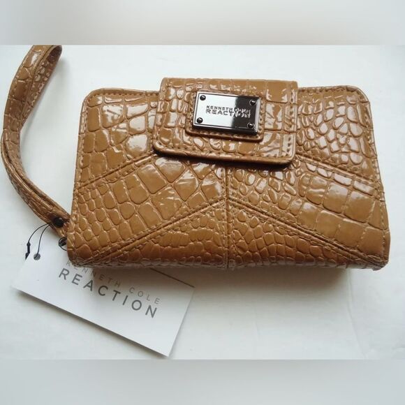 NWT Kenneth Cole Reaction Vachetta Tan Crocodile Embossed Wristlet Bifold Wallet - Picture 1 of 8